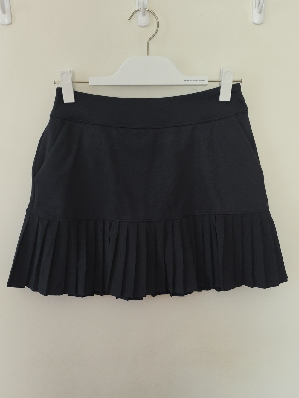 Under Armour Women's Tuck Black Pleated Mini Skort Small